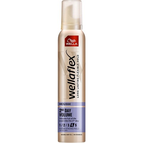 Wellaflex tužidlo 2n Day Volume č4 200ml - Kosmetika Pro ženy Vlasová kosmetika Laky, tužidla